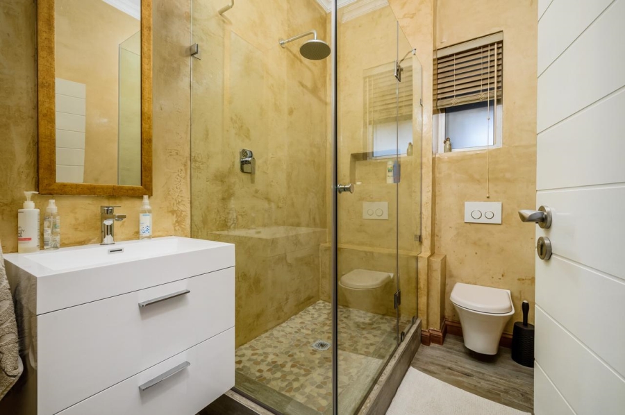 1 Bedroom Property for Sale in Summerstrand Eastern Cape